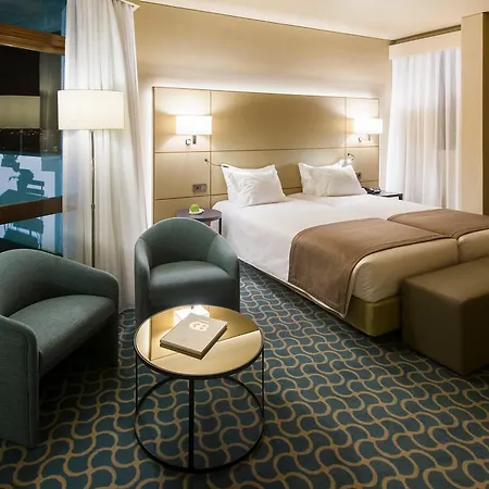 Dom Henrique - Downtown Hotell
