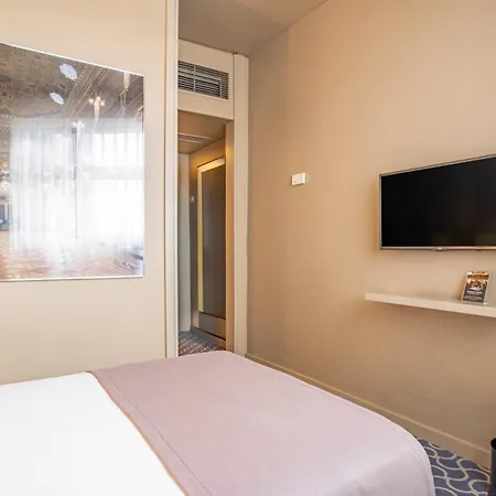 Dom Henrique - Downtown Hotel