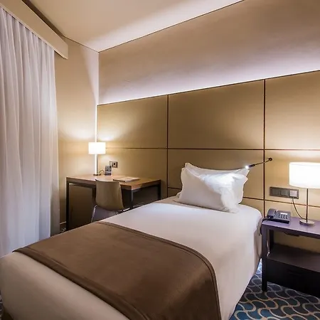 Hotel Dom Henrique - Downtown Oporto