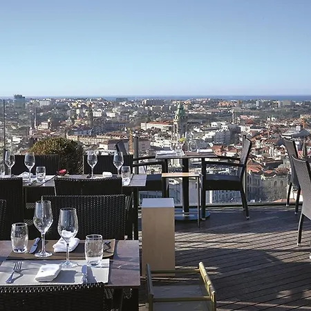 Dom Henrique - Downtown Oporto